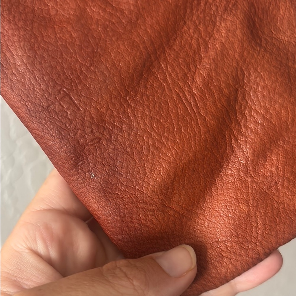 Fossil Women's Leather wristlet  in Rich Rust